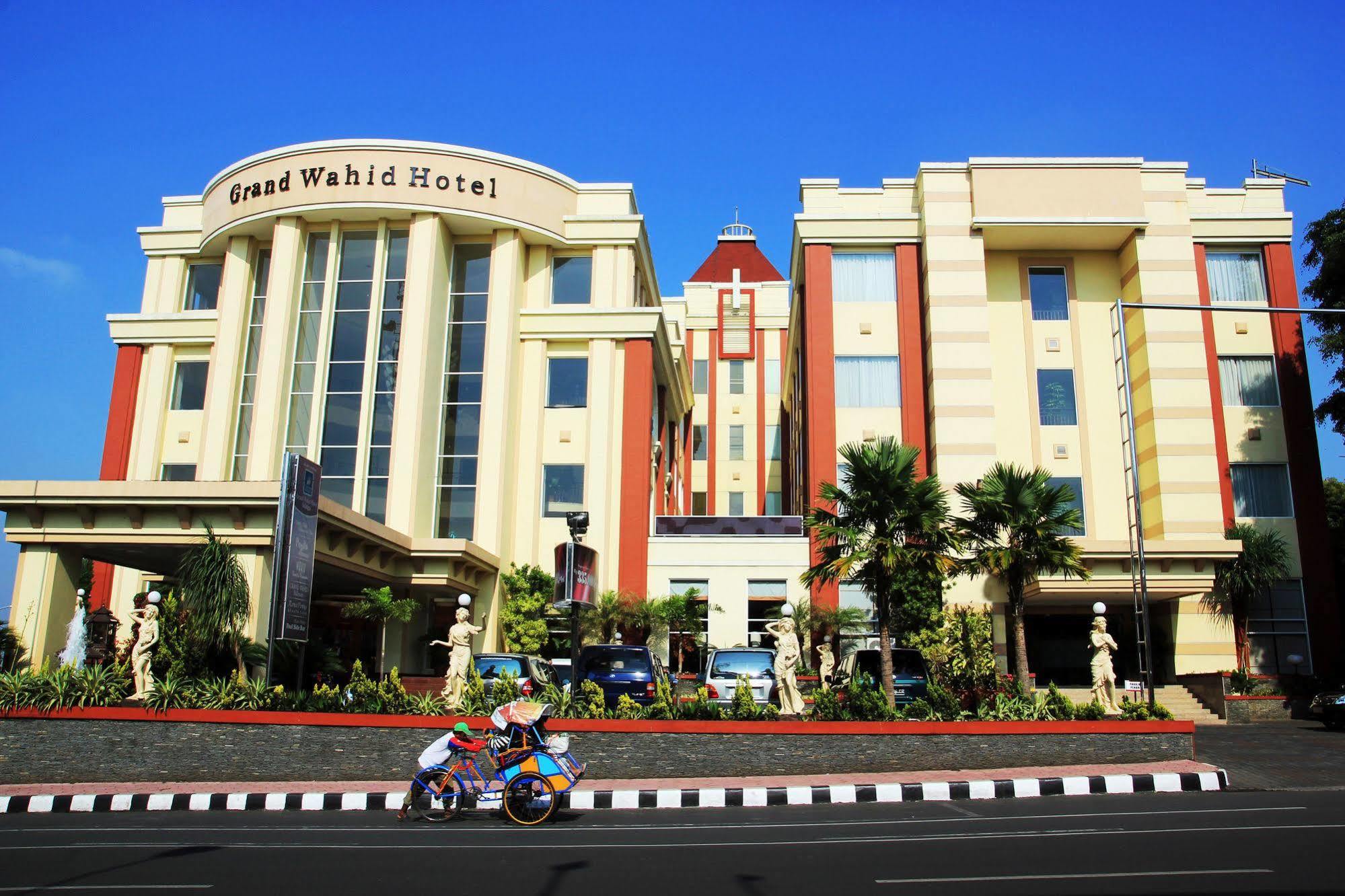 Grand Wahid 4*