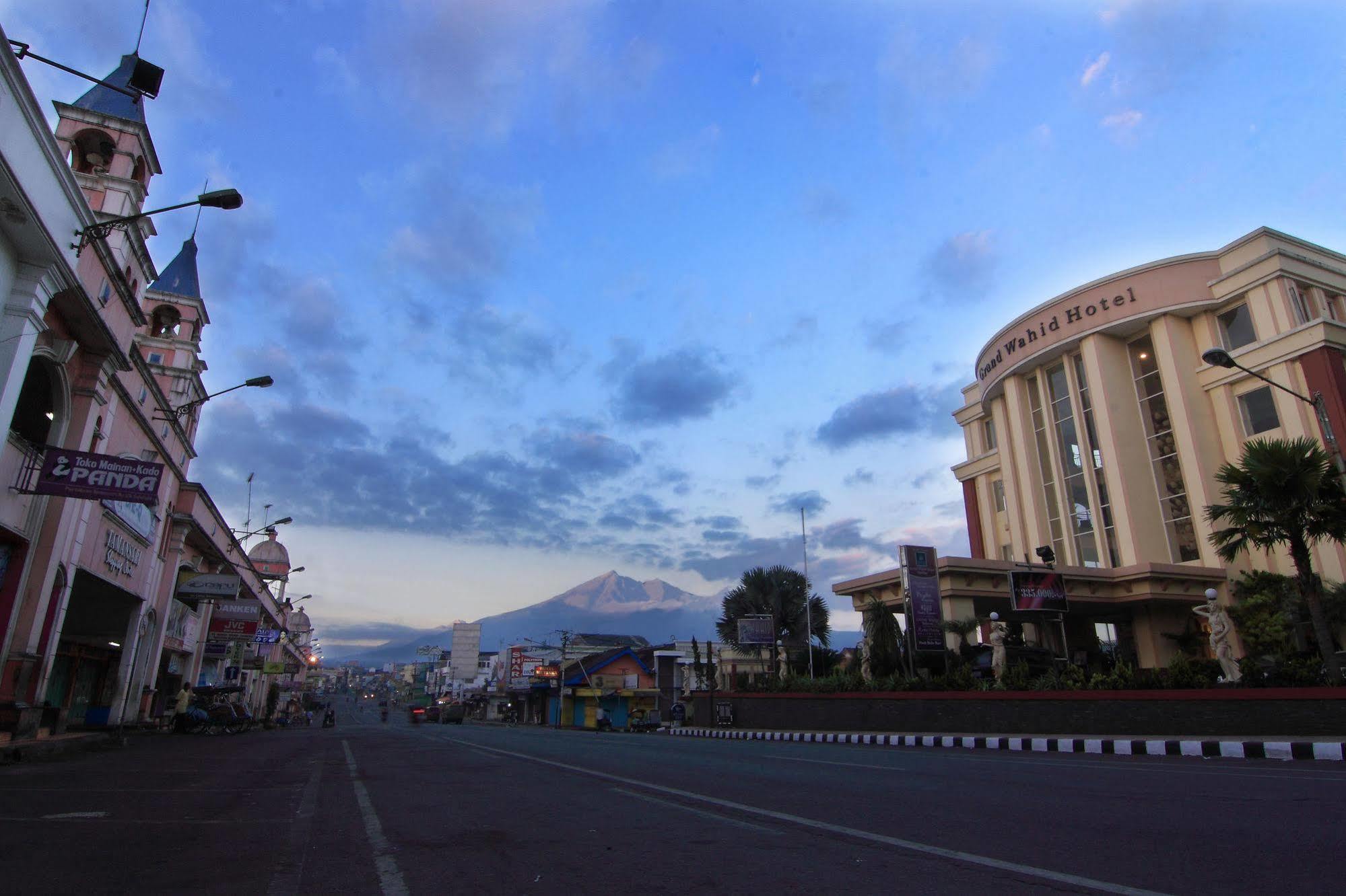 Hotel Grand Wahid Salatiga