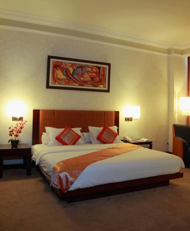 Grand Wahid 4* Salatiga