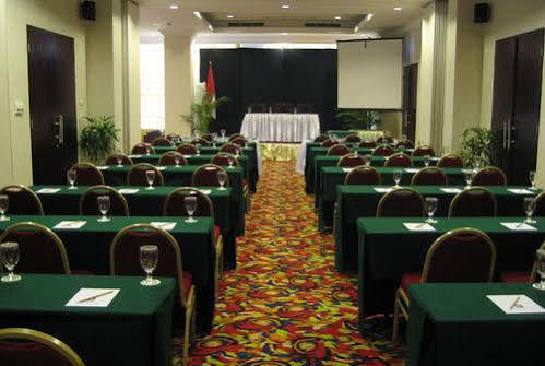 Grand Wahid 4*
